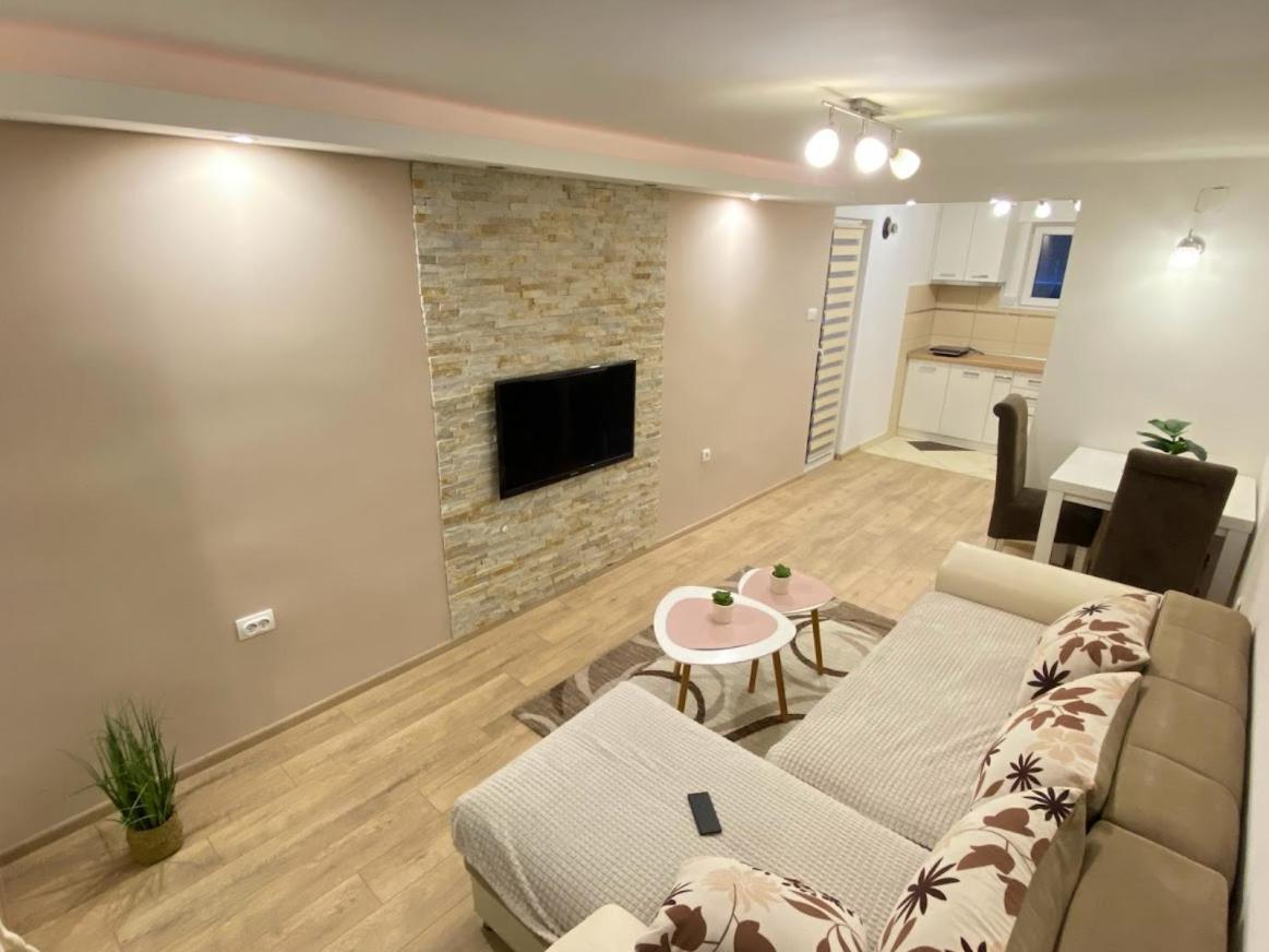 Apartman Mina Mataruska Banja Bagian luar foto